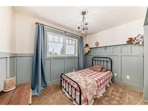 5213 42 Street, Ponoka, AB - Indoor Photo Showing Bedroom