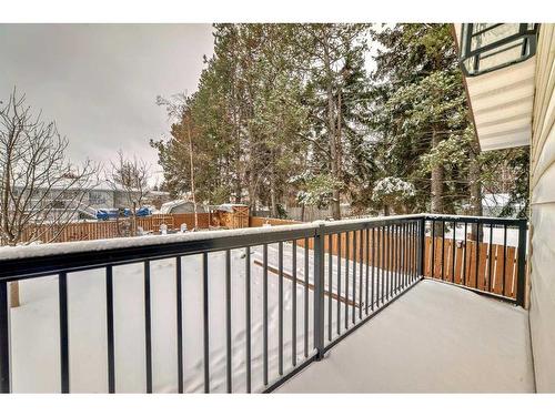 5213 42 Street, Ponoka, AB - Outdoor With Exterior