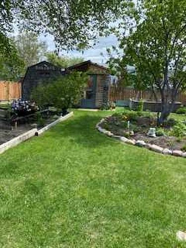 5213 42 Street, Ponoka, AB - Outdoor