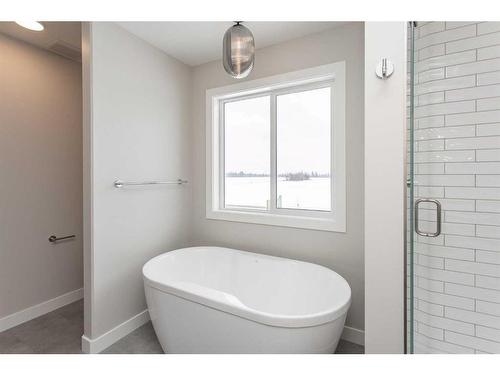 40 Emmett Crescent, Red Deer, AB - Indoor Photo Showing Bathroom