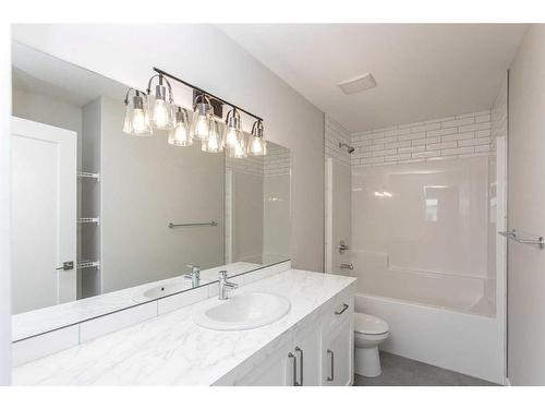 40 Emmett Crescent, Red Deer, AB - Indoor Photo Showing Bathroom