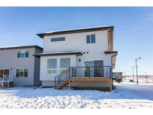 40 Emmett Crescent, Red Deer, AB - Indoor Photo Showing Garage