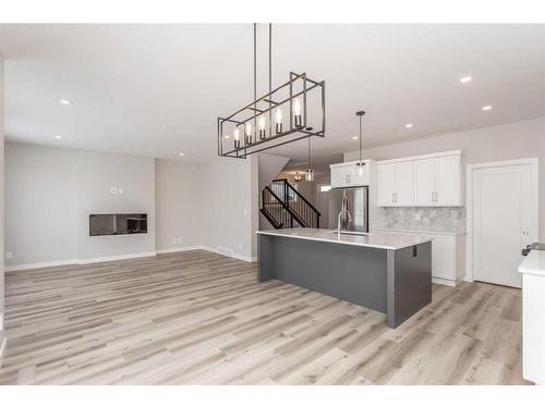 40 Emmett Crescent, Red Deer, AB - Indoor Photo Showing Kitchen