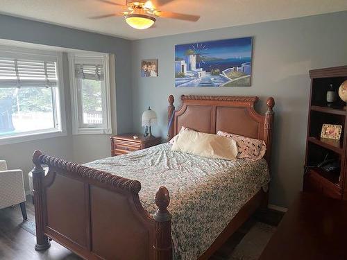 11 Parkview Estates Estates, Camrose, AB - Indoor Photo Showing Bedroom