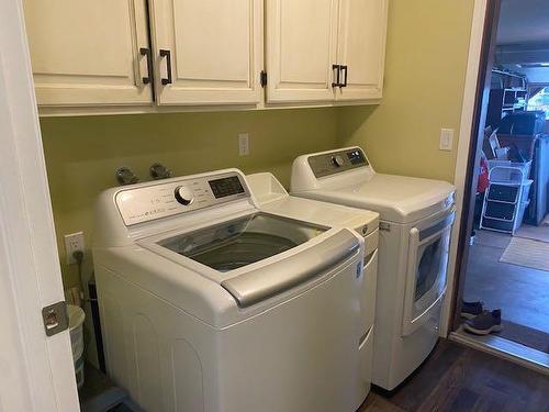 11 Parkview Estates Estates, Camrose, AB - Indoor Photo Showing Laundry Room