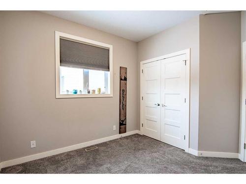 119 Cedar Square, Blackfalds, AB - Indoor Photo Showing Other Room