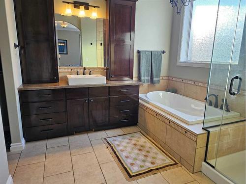 23-421003 Range Road 10, Rural Ponoka County, AB - Indoor Photo Showing Bathroom