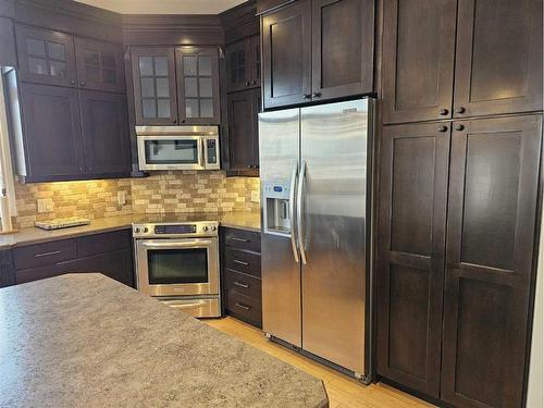 23-421003 Range Road 10, Rural Ponoka County, AB - Indoor Photo Showing Kitchen With Upgraded Kitchen