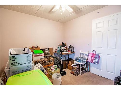 308-4319 49 Street, Innisfail, AB - Indoor Photo Showing Other Room