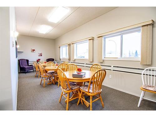 308-4319 49 Street, Innisfail, AB - Indoor Photo Showing Dining Room