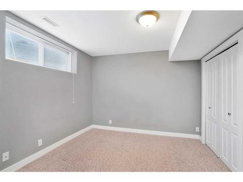 846 800 Ramage Close, Red Deer, AB - Indoor Photo Showing Other Room