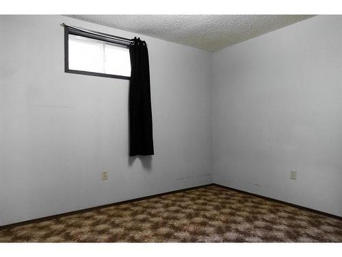 4609 54 Avenue, Rimbey, AB - Indoor Photo Showing Other Room