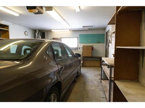 4609 54 Avenue, Rimbey, AB - Indoor Photo Showing Garage