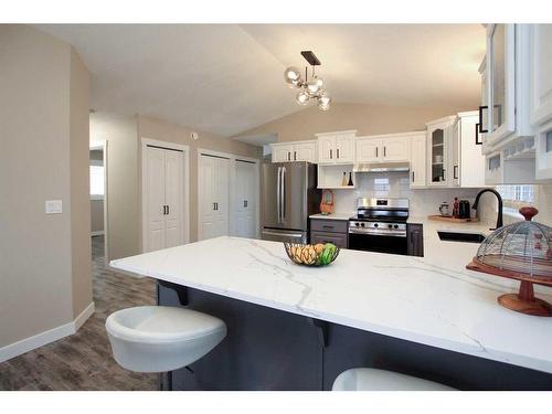 78 Kilburn Crescent, Red Deer, AB - Indoor Photo Showing Kitchen