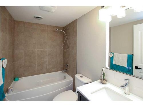 78 Kilburn Crescent, Red Deer, AB - Indoor Photo Showing Bathroom