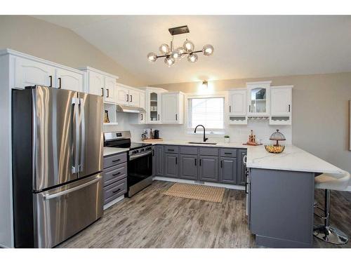 78 Kilburn Crescent, Red Deer, AB - Indoor Photo Showing Kitchen