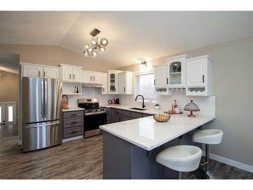 78 Kilburn Crescent, Red Deer, AB - Indoor Photo Showing Kitchen