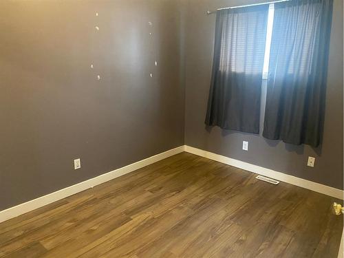 6608 44B Avenue, Camrose, AB - Indoor Photo Showing Other Room