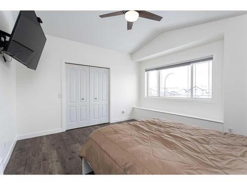 37 Ogilvie Close, Red Deer, AB - Indoor Photo Showing Bedroom