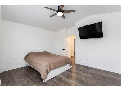 37 Ogilvie Close, Red Deer, AB - Indoor Photo Showing Bedroom