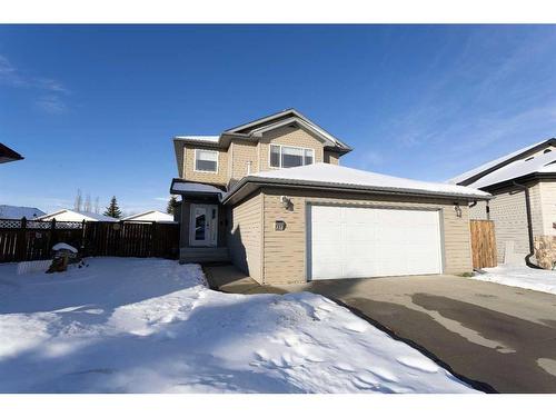 37 Ogilvie Close, Red Deer, AB - Outdoor