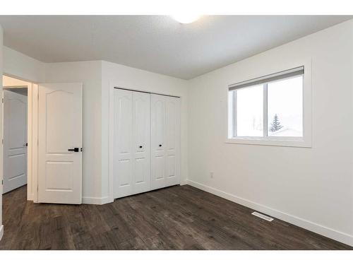 37 Ogilvie Close, Red Deer, AB - Indoor Photo Showing Other Room