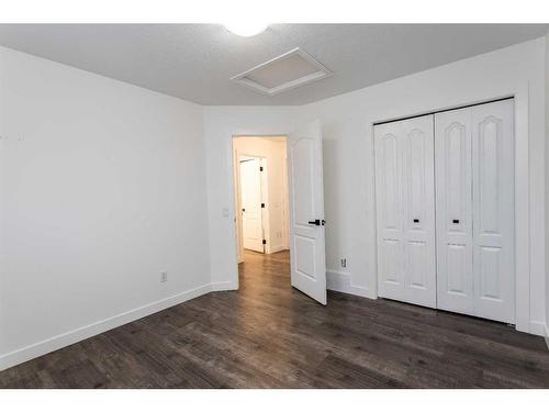 37 Ogilvie Close, Red Deer, AB - Indoor Photo Showing Other Room