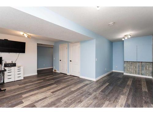 37 Ogilvie Close, Red Deer, AB - Indoor Photo Showing Other Room