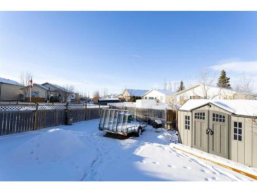 37 Ogilvie Close, Red Deer, AB - Outdoor