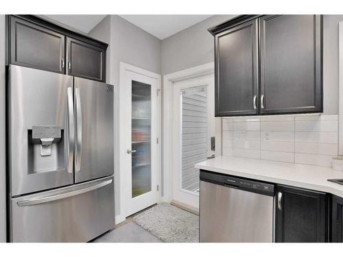 49 Aztec Crescent, Blackfalds, AB - Indoor Photo Showing Kitchen