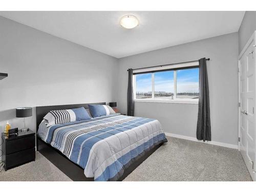 49 Aztec Crescent, Blackfalds, AB - Indoor Photo Showing Bedroom