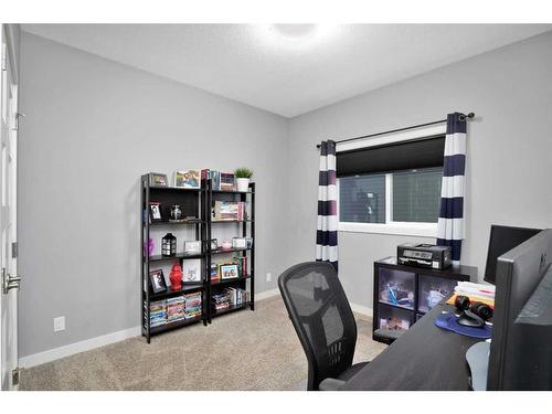 49 Aztec Crescent, Blackfalds, AB - Indoor Photo Showing Office