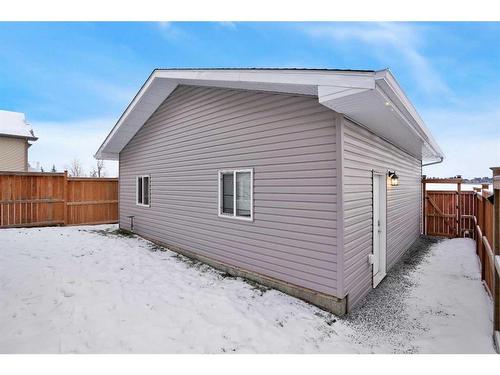 49 Aztec Crescent, Blackfalds, AB - Outdoor With Exterior