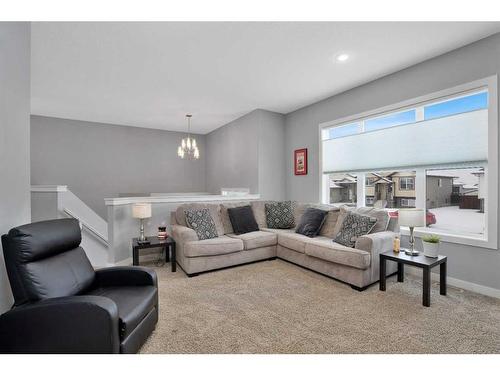 49 Aztec Crescent, Blackfalds, AB - Indoor Photo Showing Living Room