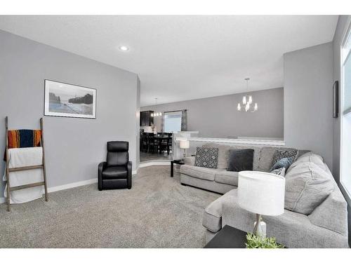 49 Aztec Crescent, Blackfalds, AB - Indoor Photo Showing Other Room