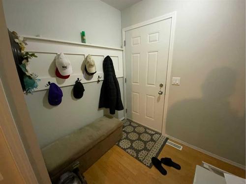 231 3 Avenue Ne, Three Hills, AB - Indoor Photo Showing Bedroom