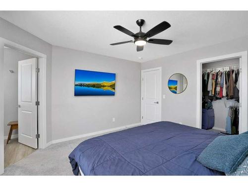 89 Memorial Parkway, Rural Red Deer County, AB - Indoor Photo Showing Bedroom