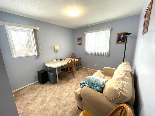 7104 43 Avenue, Camrose, AB - Indoor