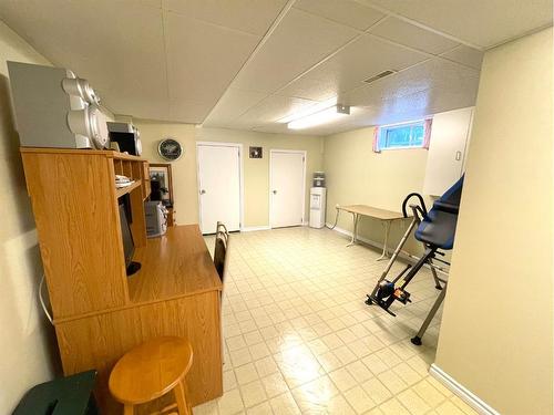 7104 43 Avenue, Camrose, AB - Indoor Photo Showing Other Room