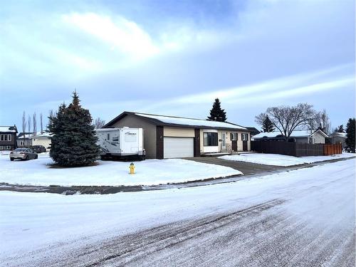 7104 43 Avenue, Camrose, AB - Outdoor