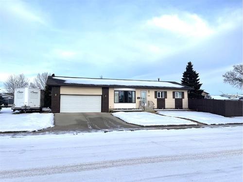 7104 43 Avenue, Camrose, AB - Outdoor