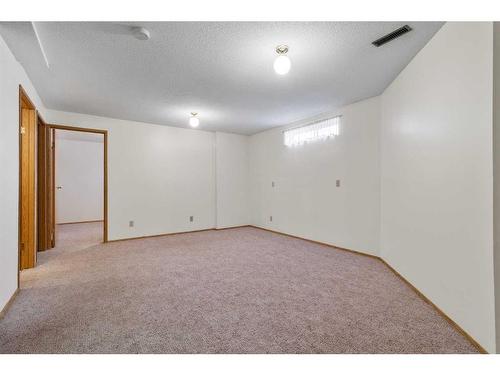 72-2816 Botterill Crescent, Red Deer, AB - Indoor Photo Showing Other Room