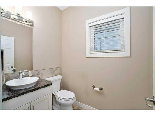 2 Garrison Place, Red Deer, AB - Indoor Photo Showing Bathroom