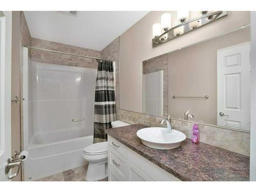 2 Garrison Place, Red Deer, AB - Indoor Photo Showing Bathroom