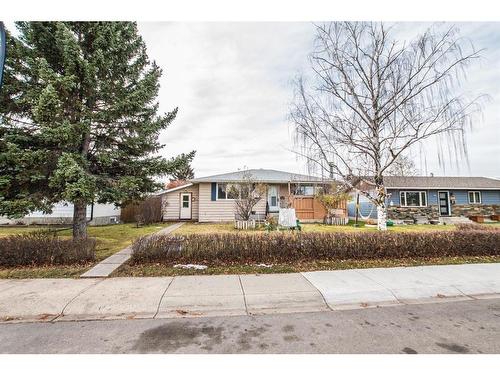 33 Odstone Green, Red Deer, AB - Outdoor