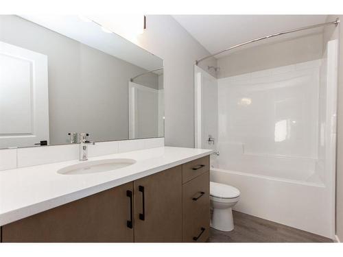 34 Thayer Close, Red Deer, AB - Indoor Photo Showing Bathroom