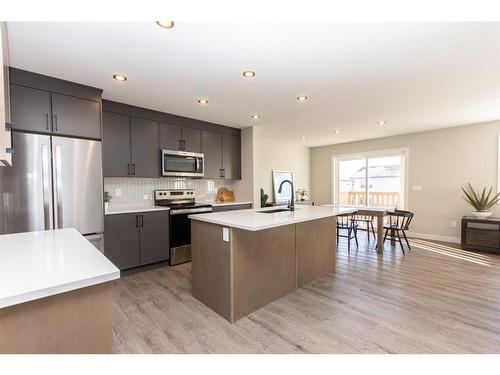 34 Thayer Close, Red Deer, AB - Indoor Photo Showing Kitchen With Stainless Steel Kitchen With Upgraded Kitchen