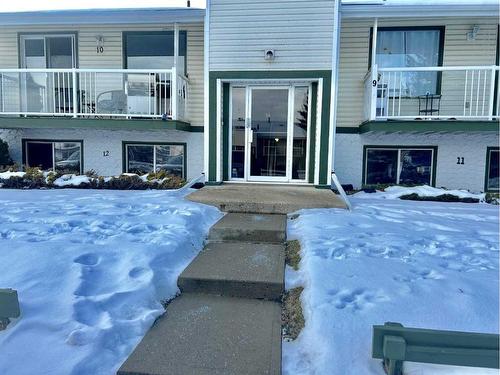 10-7 Stanton Street, Red Deer, AB 