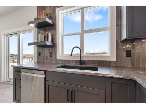 6 Aura Drive, Blackfalds, AB - Indoor Photo Showing Kitchen With Double Sink