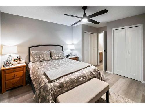 5304 58 Street Close, Camrose, AB - Indoor Photo Showing Bedroom